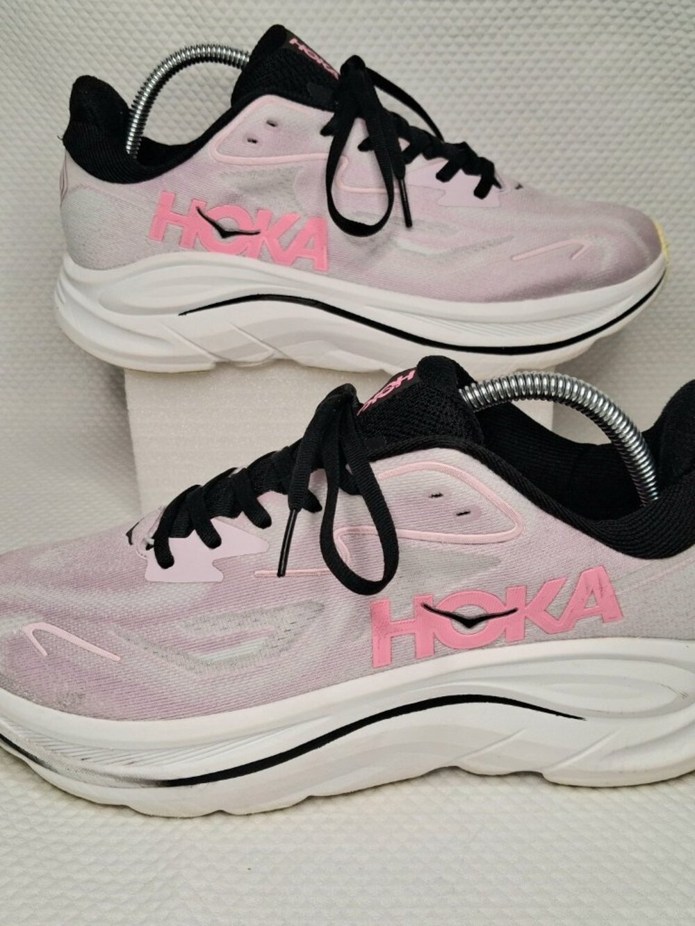 Hoka Clifton 10 Light Pink White Running Shoes 8.5 Wide (8.5D) 1162030CTNS